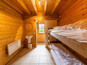 Postel nebo postele na pokoji v ubytování Spacious Home in Durbuy