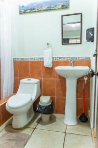 A bathroom at Rancho AlMar - Villa Palmeras