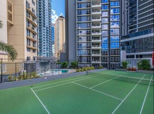 Tenis dan/atau kemudahan skuasy di AAB Apartments Skyline atau berdekatan