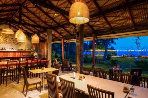 Ресторан / где поесть в Tinidee Hideaway Tonsai Beach Krabi - SHA Extra Plus