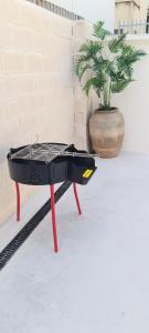 Instalaciones para jugar al ping pong en Ona Beach daimuz o alrededores