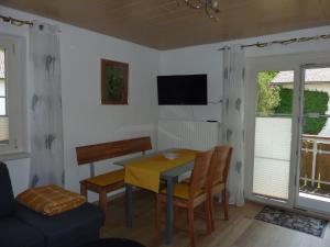 TV a/nebo společenská místnost v ubytování Haus Edelsbergblick