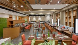 Restaurace v ubytování Ginger Kochi MG Road