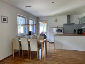 A kitchen or kitchenette at Haus Wieser