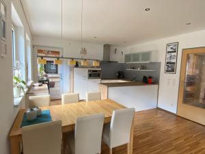 A kitchen or kitchenette at Haus Wieser