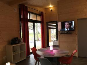 Μια τηλεόραση ή/και κέντρο ψυχαγωγίας στο Maison des Créateurs