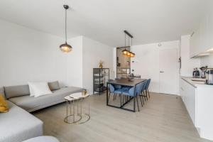 Kuchyň nebo kuchyňský kout v ubytování Maison Madison Nieuwbouw, terras, privé parking!