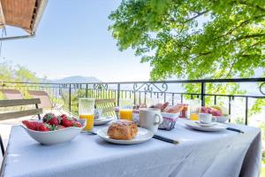 Možnosti snídaně pro hosty v ubytování Maison - 5 personnes - jardin - wifi - parking