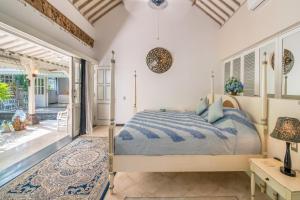 Ένα ή περισσότερα κρεβάτια σε δωμάτιο στο Villa Colibri +22 φωτογραφίες