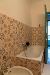 Bathroom sa Lago Maggiore a 10 minuti "Cascina Lavanda"
