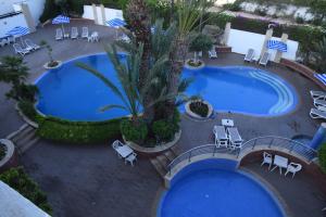 Bazén v ubytování Golden Beach Appart'hotel nebo v jeho okolí