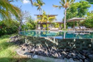 Bazén v ubytování MASMARA Resort Canggu nebo v jeho okolí
