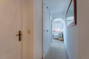Postel nebo postele na pokoji v ubytování Benalmadena, apartment with wonderful views