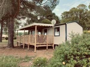 Fotografia z galérie ubytovania Camping le Lac de Thoux v destinácii Saint-Cricq + 37 fotografií