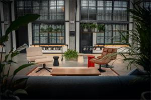 MONTOWNIA Lofts & Experience的休息区