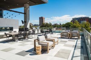 Μπαλκόνι ή βεράντα στο Five Points 1BR w WD Gym Roof Lounge nr RiNo DEN-77