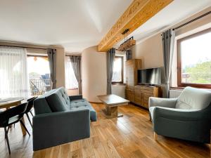 Posedenie v ubytovaní VisitZakopane - Baron Apartment