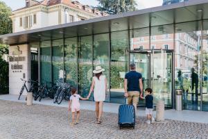 Clientes alojados en Hotel Angleterre
