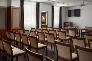Zaplecze biznesowe lub konferencyjne w obiekcie Harvey Spa Hotel