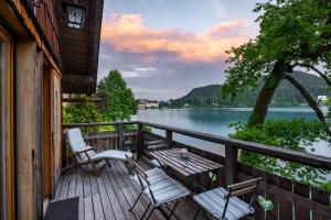 Balkon oz. terasa v nastanitvi Private beach house on Lake Bled