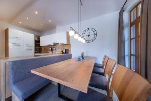 Kuchyň nebo kuchyňský kout v ubytování Appartement Gernkogelblick