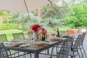 Restoran atau tempat lain untuk makan di Villa Riva Bellagio with Pool by Rent All Como