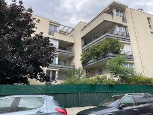 Zdjęcie z galerii obiektu T5 4 chambres Gratte ciel, Villeurbanne, meublé w mieście Villeurbanne