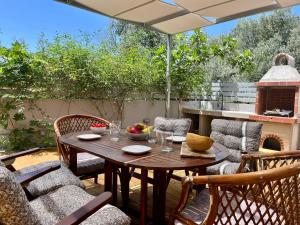 Posedenie v ubytovaní Villa Oliva Rodos