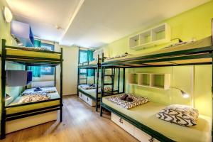 Posteľ alebo postele v izbe v ubytovaní Island Hostel Budapest