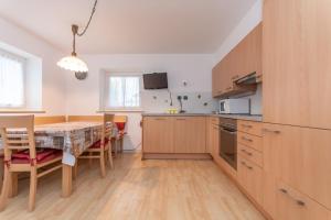 A kitchen or kitchenette at Villa Catia