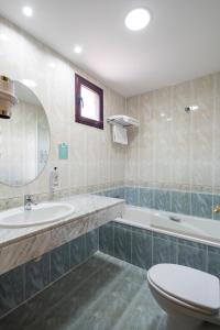 Koupelna v ubytování Hostal Alda Río Duero