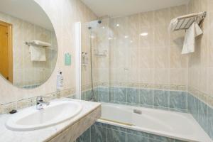 Koupelna v ubytování Hostal Alda Río Duero