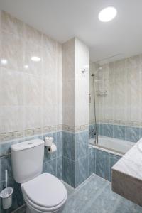 Koupelna v ubytování Hostal Alda Río Duero