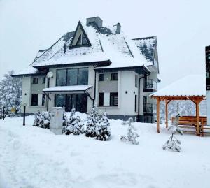 Apartman Lav kapag winter