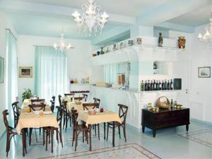Nápoje v ubytování Hotel Villa Nefele