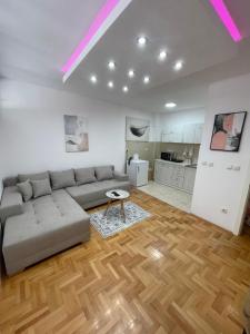 Una cocina o cocineta en Apartman Spark