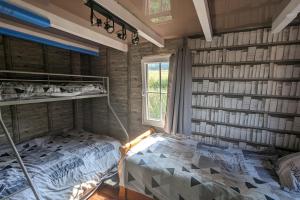 Ένα ή περισσότερα κρεβάτια σε δωμάτιο στο Spacious quiet house 6 km from Honfleur