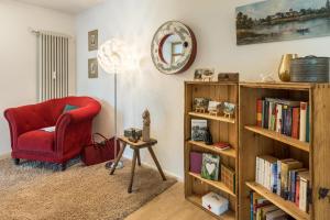 Perpustakaan di apartmen +20 gambar