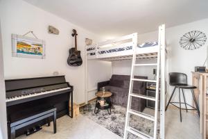 Fotografia z galérie ubytovania Aryjina kuća, mountain & seaview studio apartment - rooftop terrace v destinácii Kaštela