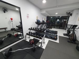Fitness centrum a/nebo fitness zařízení v ubytování Nimman Expat Home