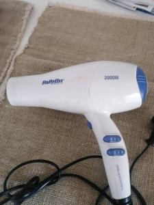 a wii remote sitting on top of a table at Proche de la plage les hauts du port in Saint-Cyr-sur-Mer