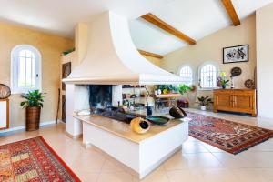 VILLA SOLEILLA VI4367 By Riviera Holiday Homes