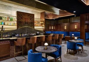 Lounge o bar area sa The Darling