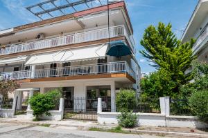 Φωτογραφία από το άλμπουμ του Viny Apartment στην Παραλία Διονυσίου