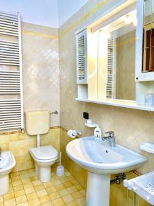 Kylpyhuone majoituspaikassa SUITE - Alessandra Holiday House