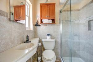 Koupelna v ubytování Five Palms Vacation Rentals- Daily - Weekly - Monthly