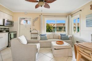 Posezení v ubytování Five Palms Vacation Rentals- Daily - Weekly - Monthly