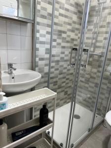 Vonios kambarys apgyvendinimo įstaigoje Viviendas uso turístico REME I