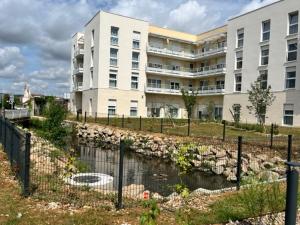 Budova, kde se aparthotel nachází