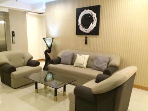 Posezení v ubytování Stone House Hotel Pasay